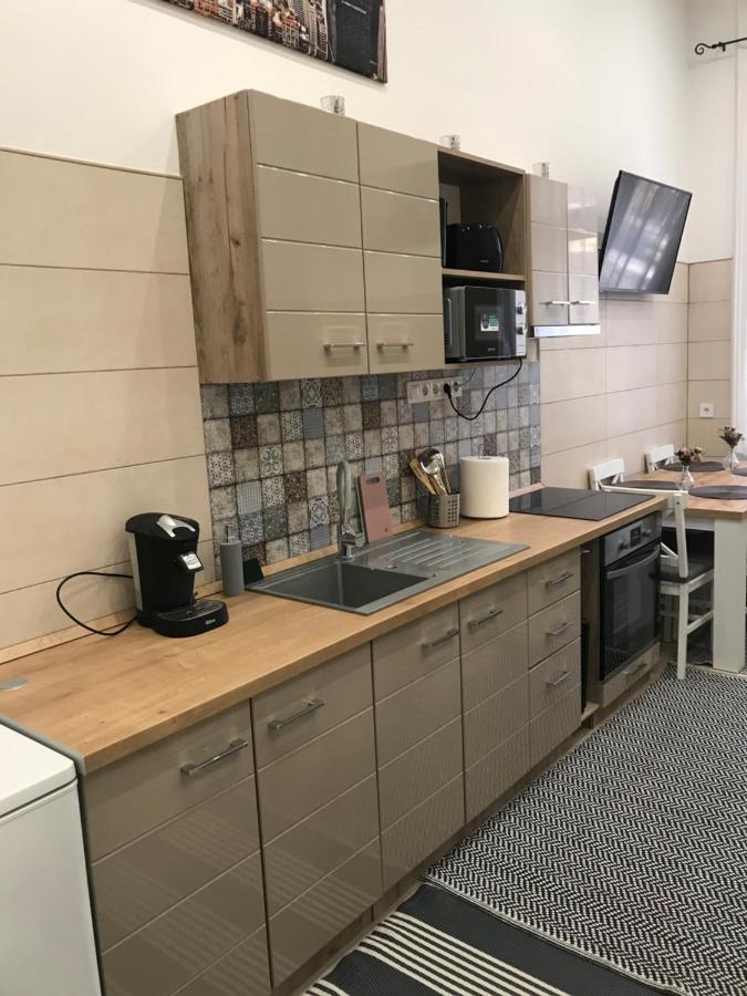 Mora Apartman 2 Kiskunfélegyháza Esterno foto