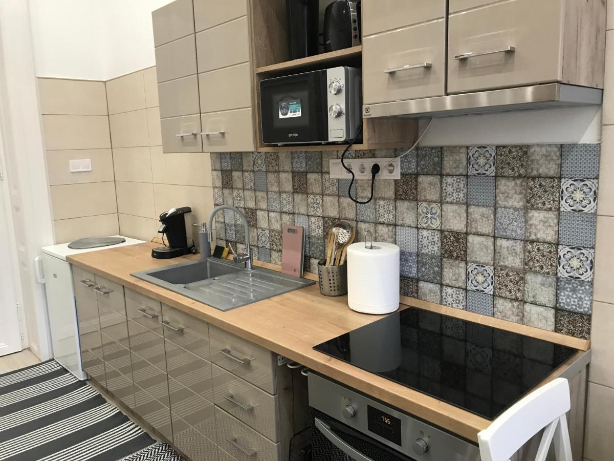 Mora Apartman 2 Kiskunfélegyháza Esterno foto