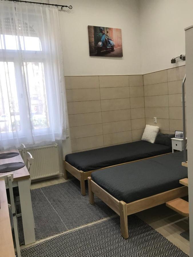 Mora Apartman 2 Kiskunfélegyháza Esterno foto