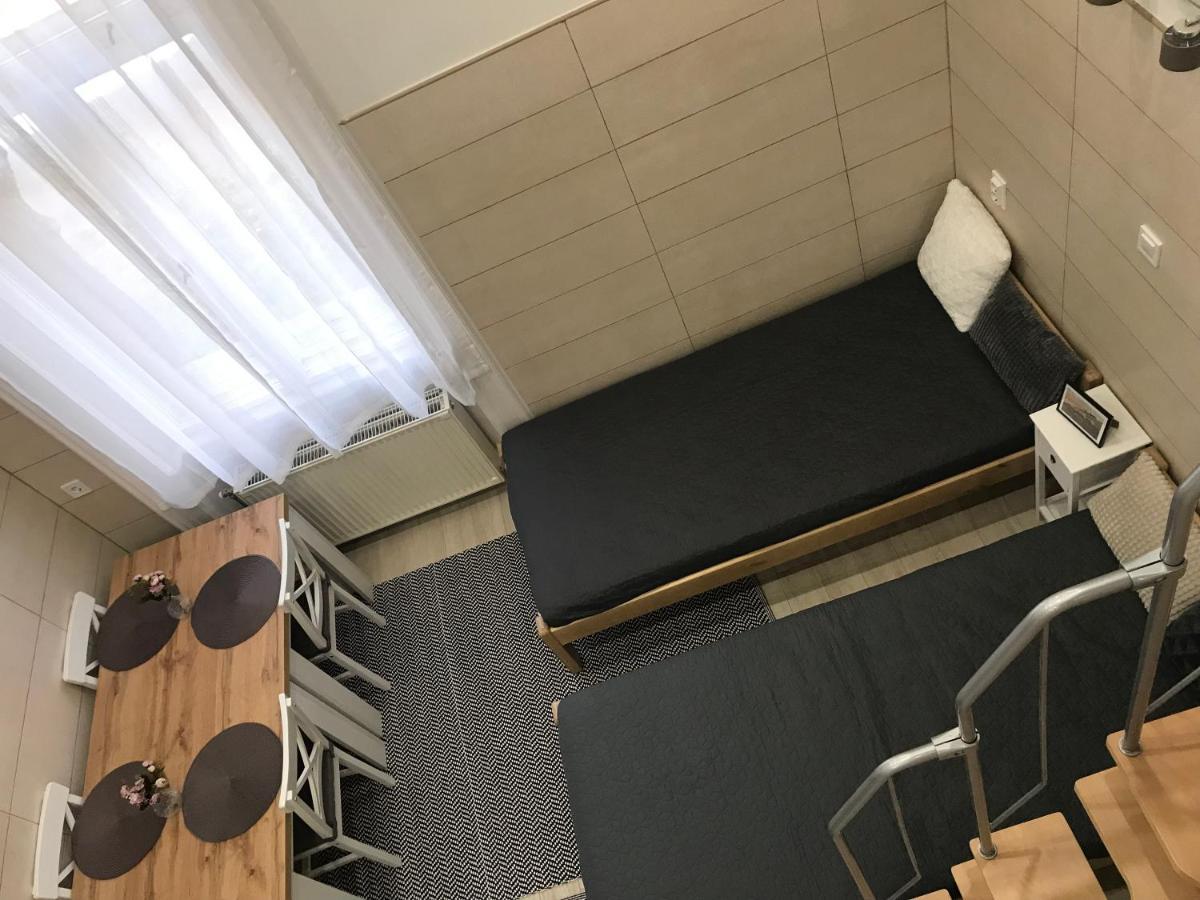 Mora Apartman 2 Kiskunfélegyháza Esterno foto