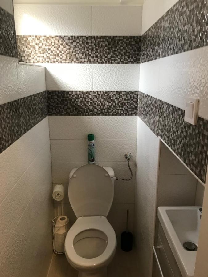 Mora Apartman 2 Kiskunfélegyháza Esterno foto